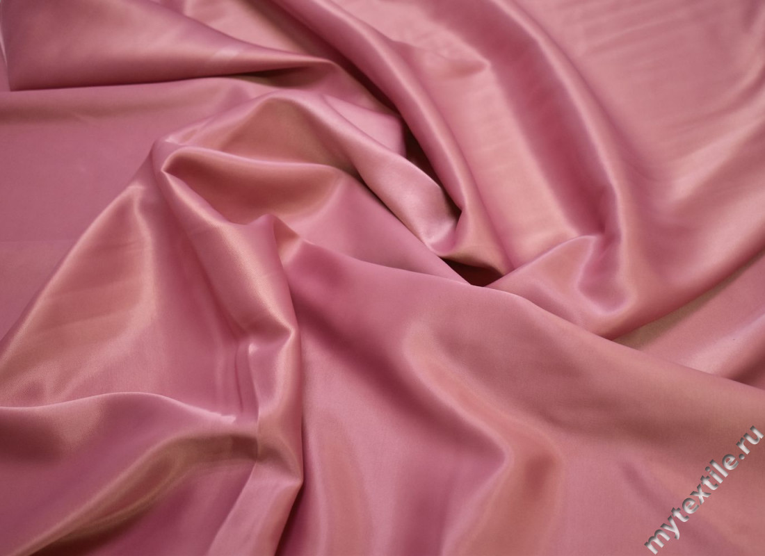 Плотные розовые. Розовый атлас. Нежно розовое атласное платье. Розовый атлас подкладка. Изделия из розового атласа.