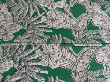 Плательная зеленая белая ткань цветы листья ЕБ5132