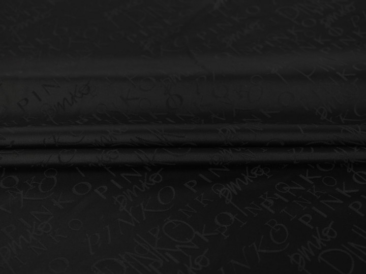 Плательная черная ткань надписи буквы ЕВ2155