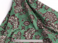 Плательная зеленая бордовая ткань цветы листья ЕБ4165